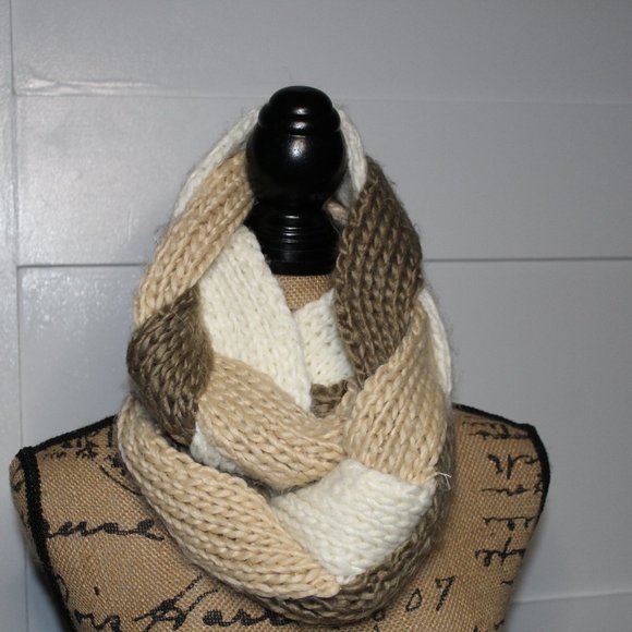 Infinity Scarf - Picture 2 of 3